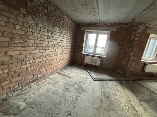 Продам трехкомнатную (3-комн.) квартиру, Колхозная ул, 16, Сыктывкар г