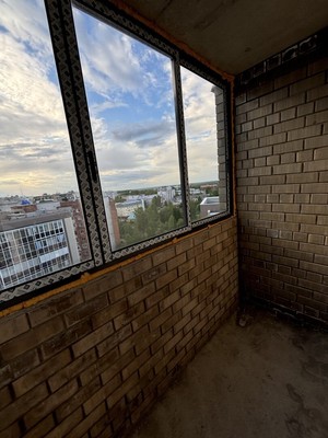 Продам трехкомнатную (3-комн.) квартиру, Колхозная ул, 16, Сыктывкар г