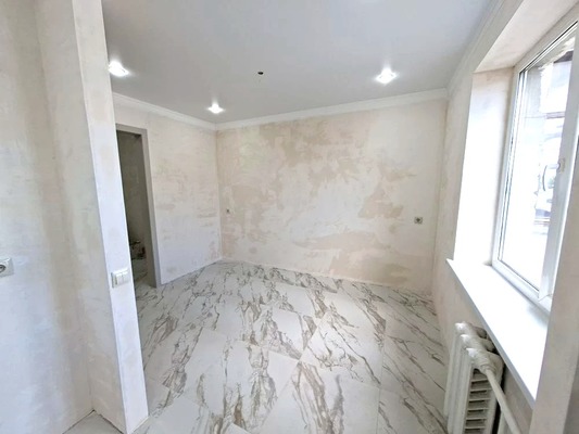 Продам трехкомнатную (3-комн.) квартиру, Ленинградская ул, 131, Тихорецк г