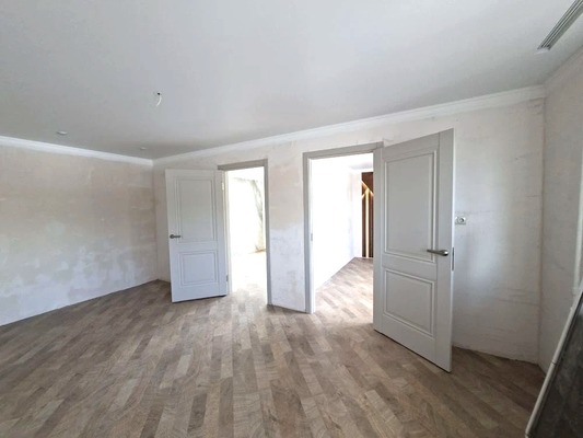 Продам трехкомнатную (3-комн.) квартиру, Ленинградская ул, 131, Тихорецк г