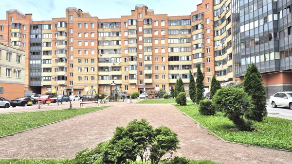 Продам однокомнатную (1-комн.) квартиру, Хохлова ул, 8, Гатчина г
