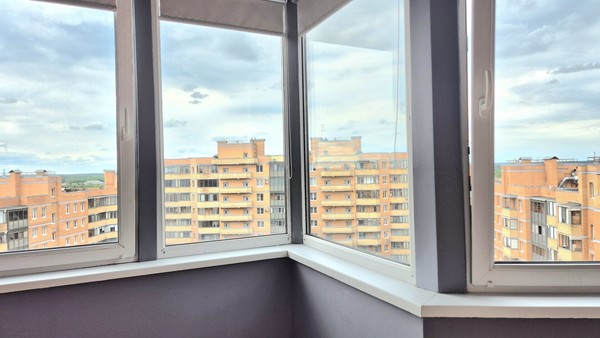 Продам однокомнатную (1-комн.) квартиру, Хохлова ул, 8, Гатчина г