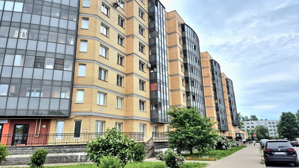 Продам однокомнатную (1-комн.) квартиру, Хохлова ул, 8, Гатчина г