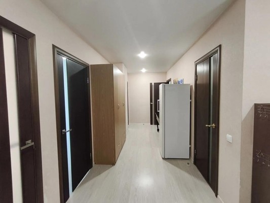 Продам трехкомнатную (3-комн.) квартиру, Ленина ул, 25, Октябрьский рп