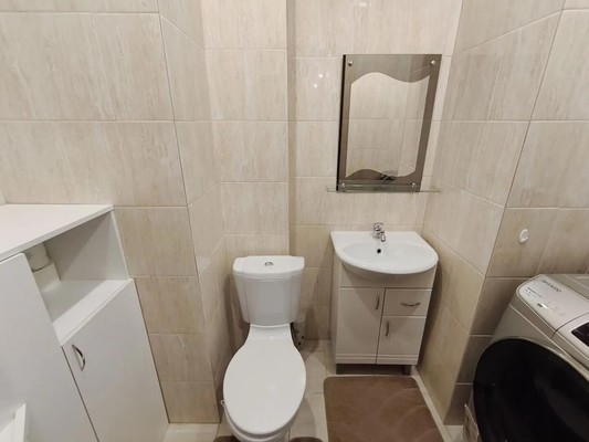 Продам трехкомнатную (3-комн.) квартиру, Ленина ул, 25, Октябрьский рп