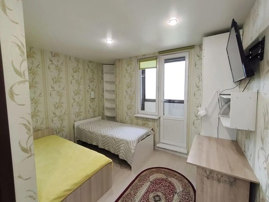 Продам трехкомнатную (3-комн.) квартиру, Ленина ул, 25, Октябрьский рп