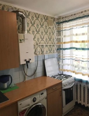 Продам однокомнатную (1-комн.) квартиру, Совхозная ул, 4А, Симферополь г