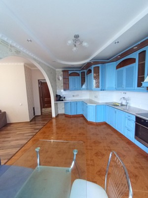 Продам двухкомнатную (2-комн.) квартиру, З.Космодемьянской ул, 5, Химки г