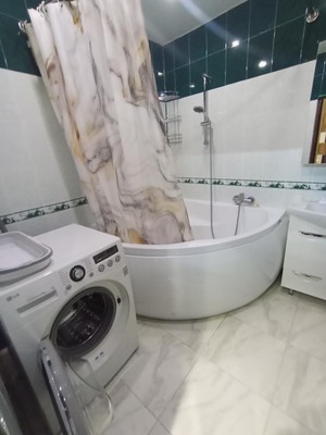 Продам двухкомнатную (2-комн.) квартиру, З.Космодемьянской ул, 5, Химки г