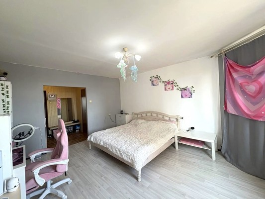 Продам однокомнатную (1-комн.) квартиру, Земская ул, 5, Чехов г