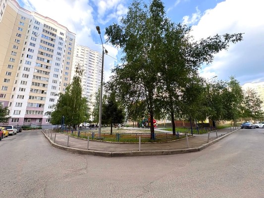 Продам однокомнатную (1-комн.) квартиру, Земская ул, 5, Чехов г