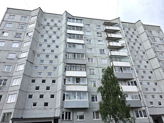 Продам трехкомнатную (3-комн.) квартиру, Ленина ул, 1, Костомукша г