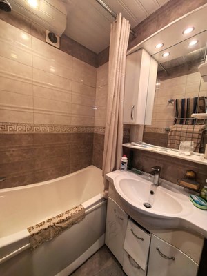 Продам двухкомнатную (2-комн.) квартиру, Кустодиева ул, 12А, Санкт-Петербург г