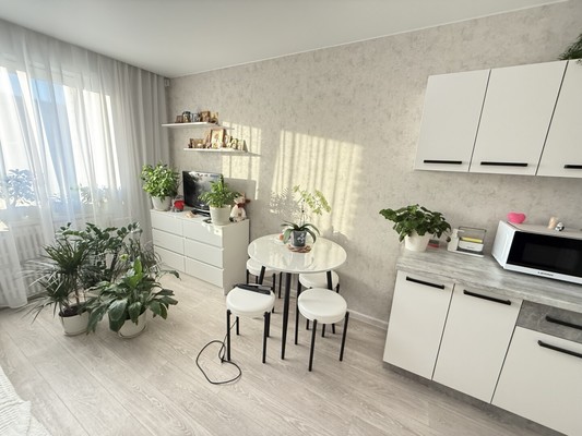 Продам комнату в 8-комн. квартире, 3 Интернационала ул, 57, Воронеж г