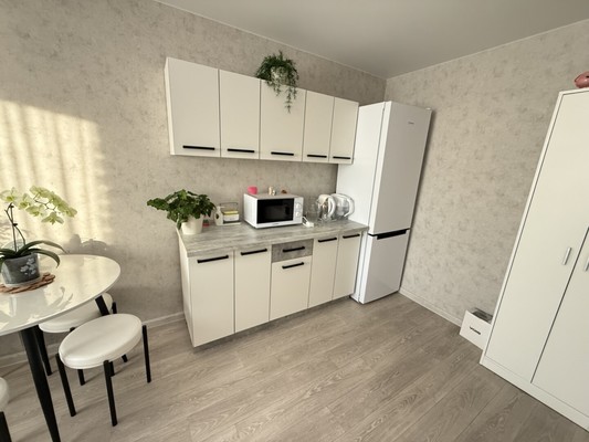 Продам комнату в 8-комн. квартире, 3 Интернационала ул, 57, Воронеж г