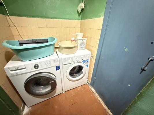 Продам комнату в 8-комн. квартире, 3 Интернационала ул, 57, Воронеж г