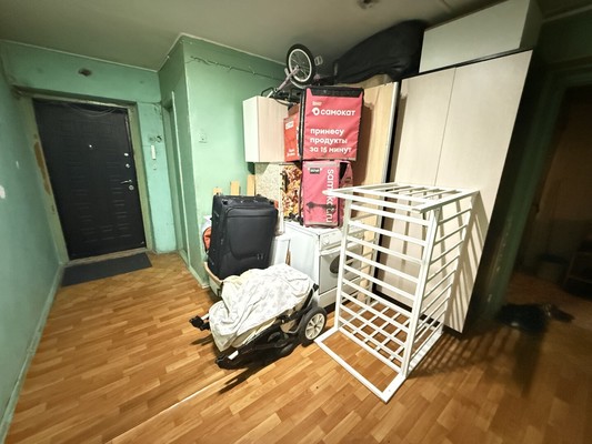 Продам комнату в 8-комн. квартире, 3 Интернационала ул, 57, Воронеж г