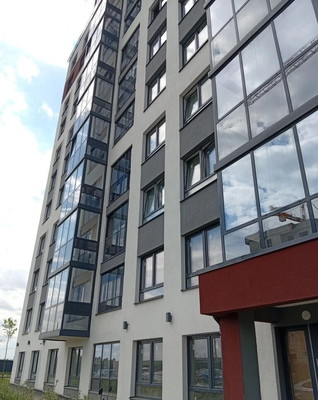 Продам двухкомнатную (2-комн.) квартиру, Славы б-р, 9к2, Янино-1 гп
