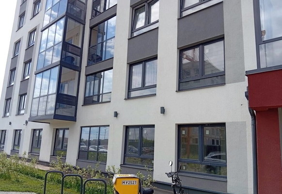 Продам двухкомнатную (2-комн.) квартиру, Славы б-р, 9к2, Янино-1 гп