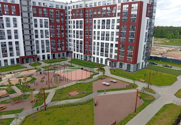 Продам двухкомнатную (2-комн.) квартиру, Славы б-р, 9к2, Янино-1 гп