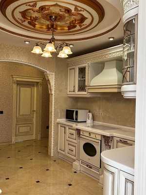 Продам трехкомнатную (3-комн.) квартиру, Курортный (Хостинский р-н) пр-кт, 98к27, Сочи г