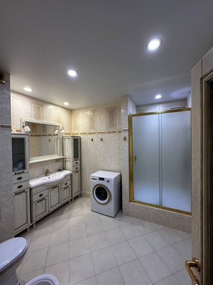 Продам трехкомнатную (3-комн.) квартиру, Курортный (Хостинский р-н) пр-кт, 98к27, Сочи г