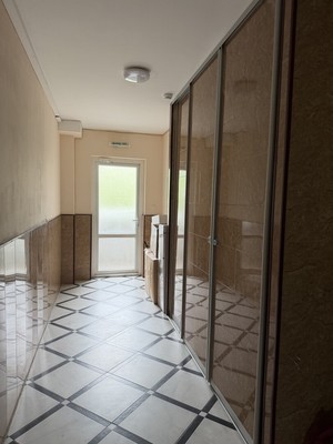 Продам трехкомнатную (3-комн.) квартиру, Курортный (Хостинский р-н) пр-кт, 98к27, Сочи г