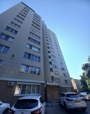 Продам трехкомнатную (3-комн.) квартиру, Курортный (Хостинский р-н) пр-кт, 98к27, Сочи г