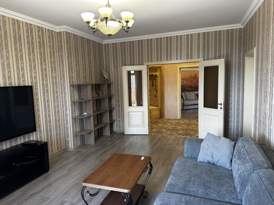 Продам трехкомнатную (3-комн.) квартиру, Роз (Центральный р-н) ул, 52, Сочи г
