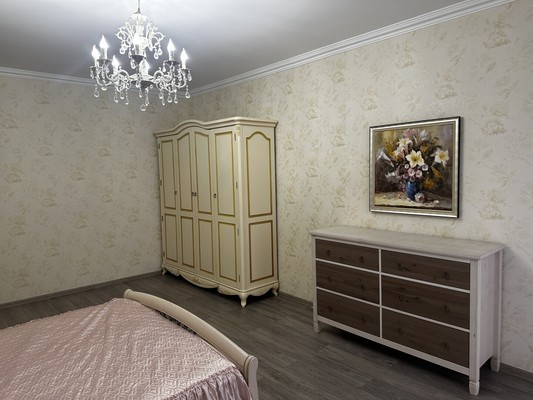 Продам трехкомнатную (3-комн.) квартиру, Роз (Центральный р-н) ул, 52, Сочи г