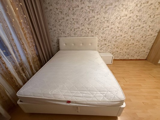 Продам трехкомнатную (3-комн.) квартиру, Лермонтова ул, 11, Симферополь г