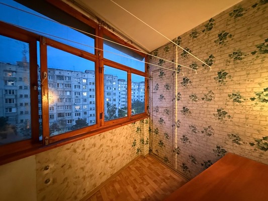 Продам трехкомнатную (3-комн.) квартиру, Лермонтова ул, 11, Симферополь г