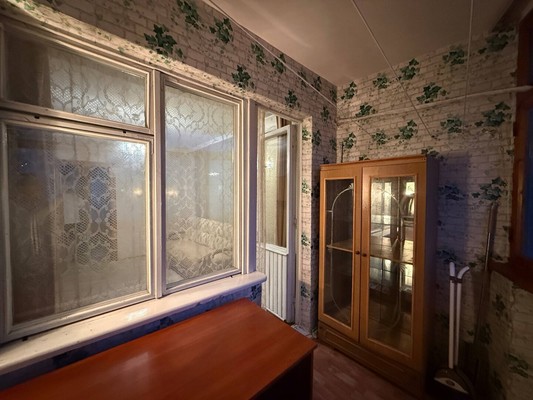 Продам трехкомнатную (3-комн.) квартиру, Лермонтова ул, 11, Симферополь г