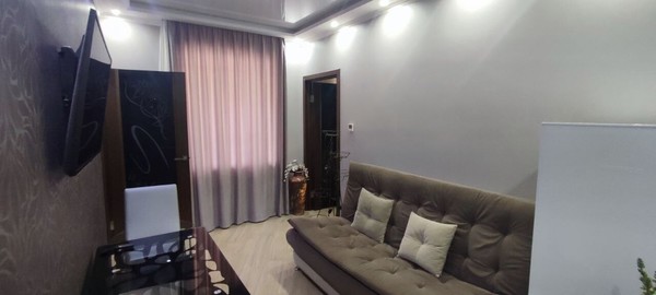Продам двухкомнатную (2-комн.) квартиру, Беспалова ул, 13, Симферополь г