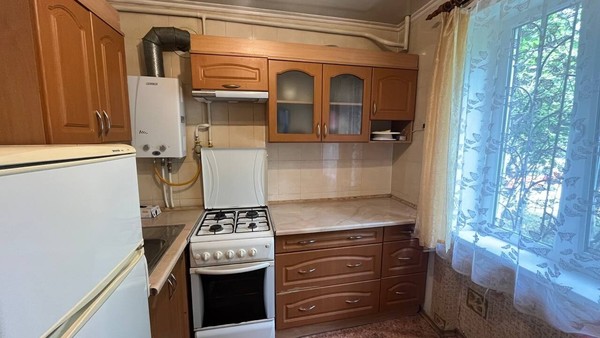 Продам однокомнатную (1-комн.) квартиру, Мичурина ул, 10, Симферополь г