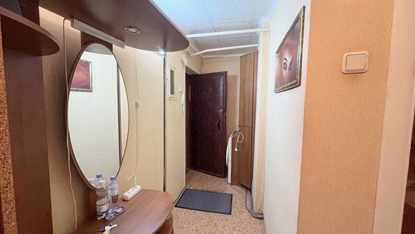 Продам однокомнатную (1-комн.) квартиру, Мичурина ул, 10, Симферополь г