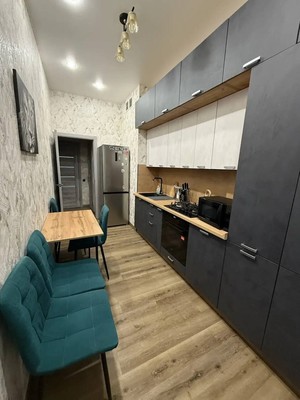 Продам двухкомнатную (2-комн.) квартиру, Маршала Советского Союза Буденного С.М. ул, 33к, Симферополь г