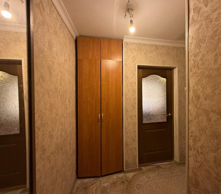 Продам двухкомнатную (2-комн.) квартиру, Кулиева пр-кт, 15, Нальчик г