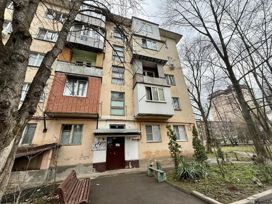Продам двухкомнатную (2-комн.) квартиру, Кулиева пр-кт, 15, Нальчик г