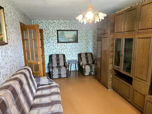 Продам двухкомнатную (2-комн.) квартиру, Островского ул, 41, Рязань г