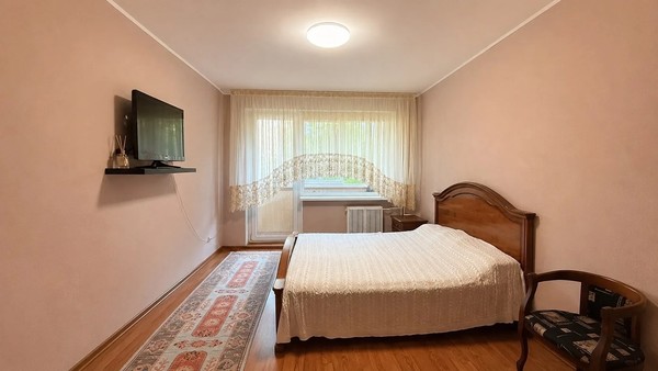 Продам трехкомнатную (3-комн.) квартиру, Старопрегольская наб, 4, Калининград г