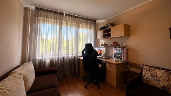 Продам трехкомнатную (3-комн.) квартиру, Старопрегольская наб, 4, Калининград г