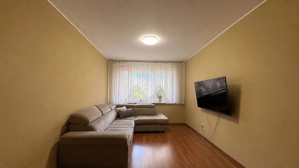 Продам трехкомнатную (3-комн.) квартиру, Старопрегольская наб, 4, Калининград г