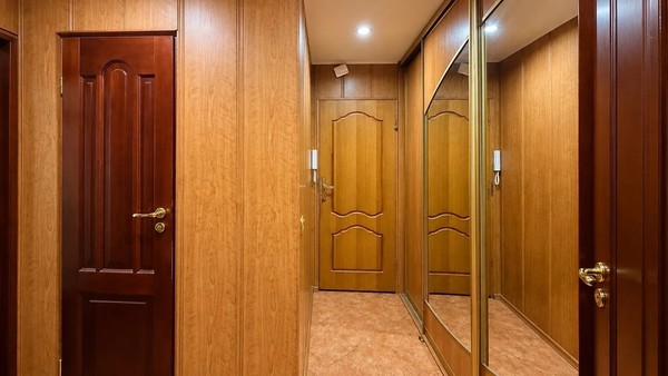 Продам трехкомнатную (3-комн.) квартиру, Старопрегольская наб, 4, Калининград г