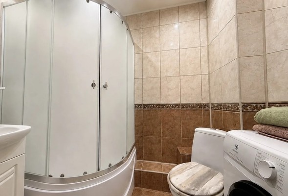 Продам трехкомнатную (3-комн.) квартиру, Старопрегольская наб, 4, Калининград г