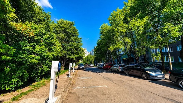 Продам трехкомнатную (3-комн.) квартиру, Старопрегольская наб, 4, Калининград г