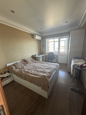 Продам трехкомнатную (3-комн.) квартиру, Чехова (Центральный р-н) пер, 3, Сочи г