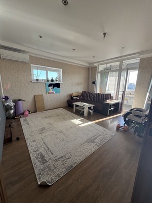 Продам трехкомнатную (3-комн.) квартиру, Чехова (Центральный р-н) пер, 3, Сочи г