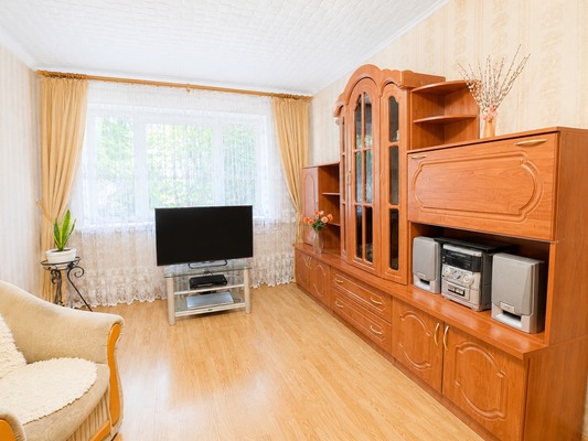 Продам двухкомнатную (2-комн.) квартиру, Красноармейская ул, 21, Калининград г