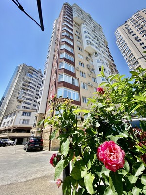 Продам однокомнатную (1-комн.) квартиру, Бамбуковая (Центральный р-н) ул, 44кБ, Сочи г